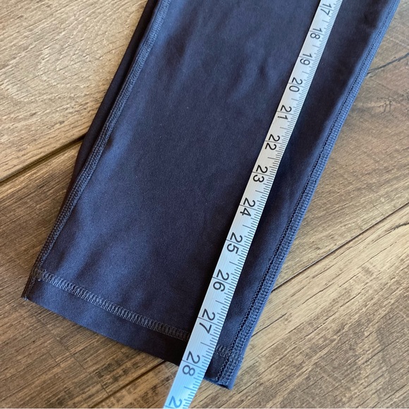 Small Vogo Athletica Gray and Orange Capri Leggings - Picture 7 of 10